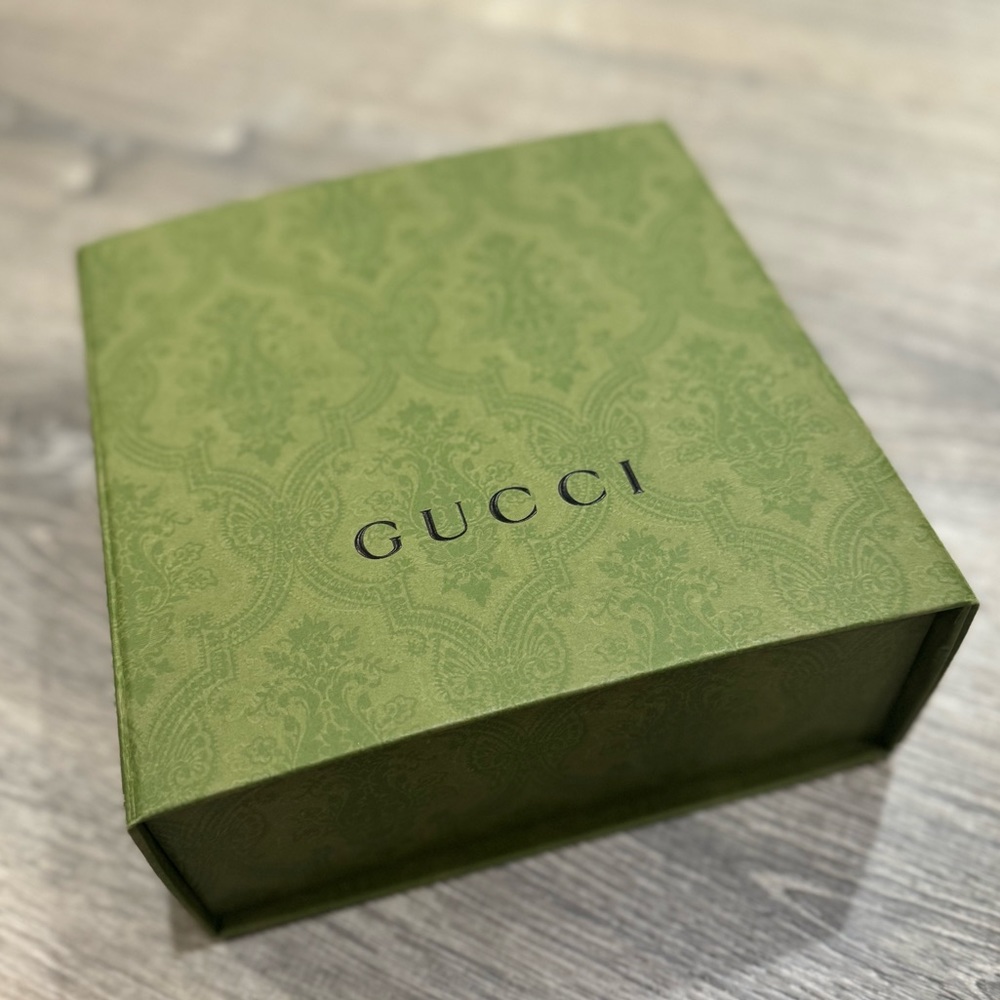 Authentic GUCCI gift box 7.5in x 7.5in x 3in